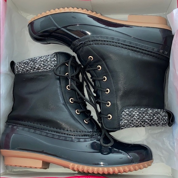 Duck Boots - Picture 4 of 6